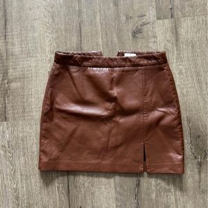 Aritzia Wilfred Skirt
